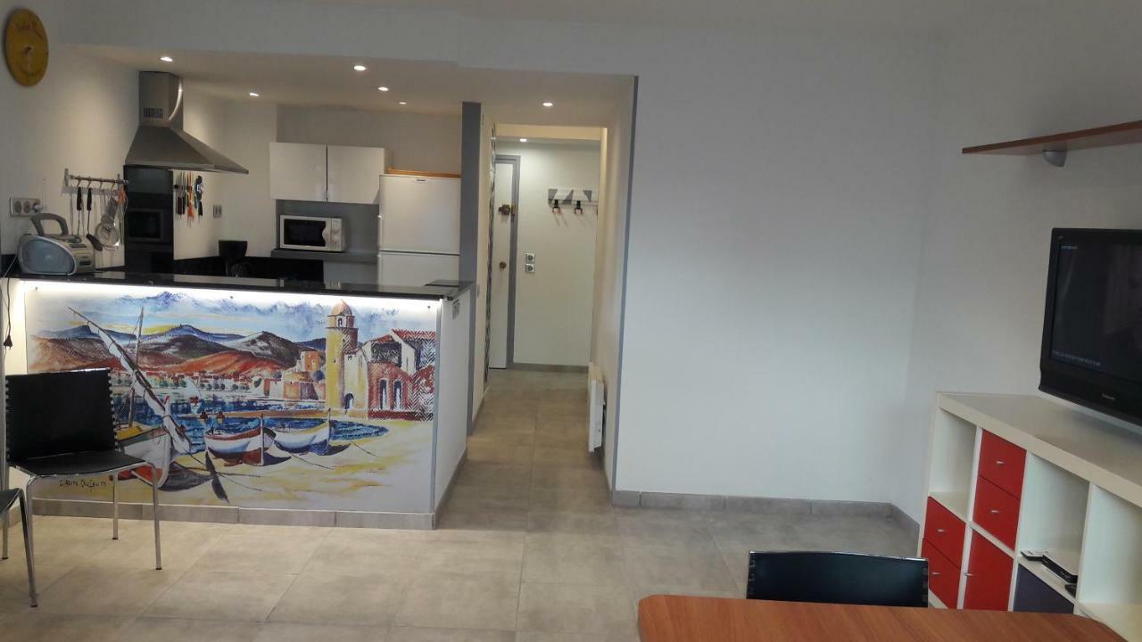 Residencia Platja De Roses Apartment Luaran gambar