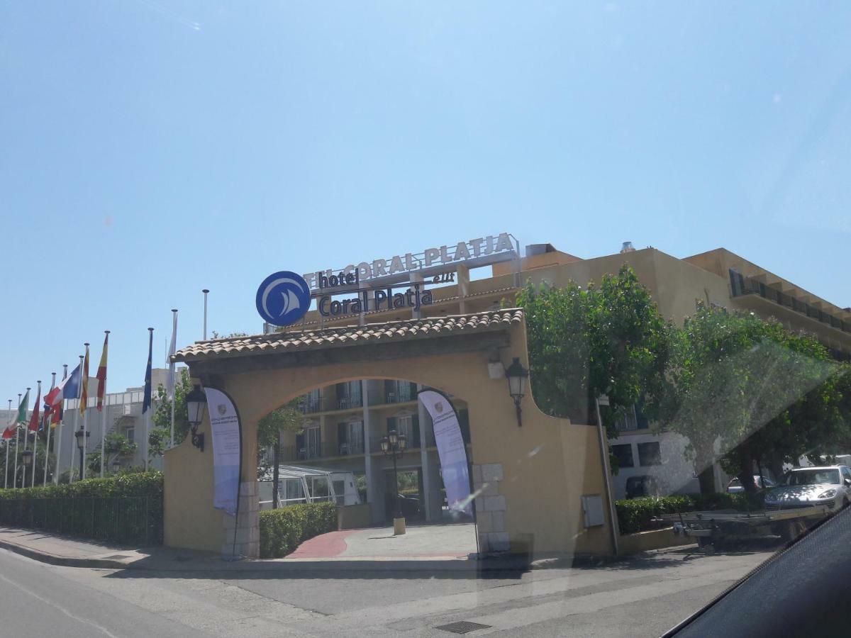 Residencia Platja De Roses Apartment Luaran gambar